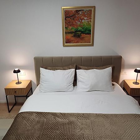 Regis Apartment Tiranë Eksteriør bilde